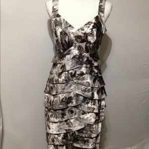 London Times Tiered Shimmer Formal Dress Size 6